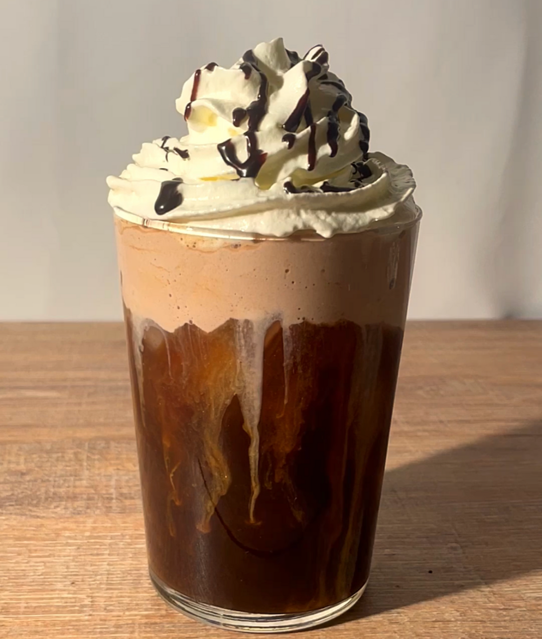 Schoko Cream Iced Coffee: Ein Schokoladentraum für Kaffeeliebhaber