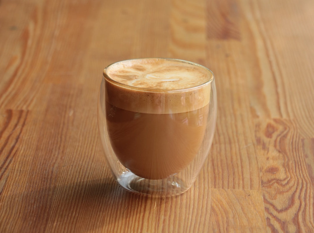 Der perfekte Vanille Latte Macchiato: Ein Mega TikTok-Hype Getränk (vegane Option)